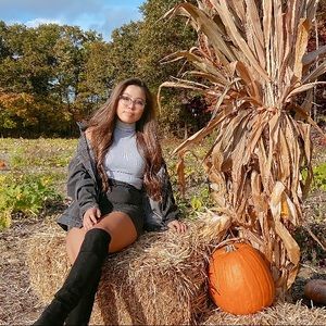 Meet your Posher, Emily